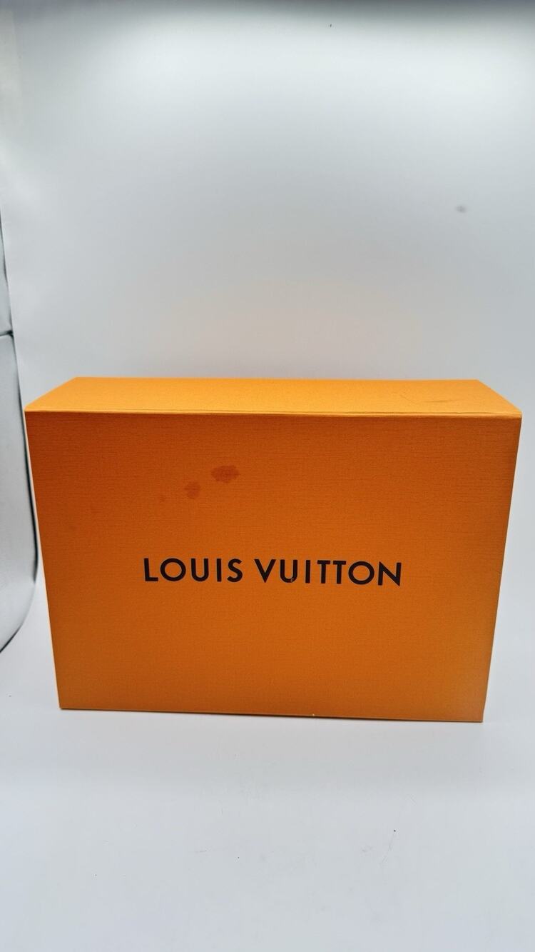 Authentic Louis Vuitton Extra Large Empty Box Magnetic 23”x17”x1 Gift Spots